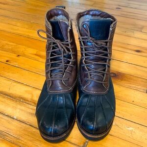 Frye shearling lined Veronica lace up duck boot